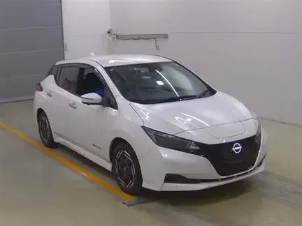 2022 NISSAN LEAF