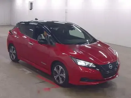 2022 NISSAN LEAF