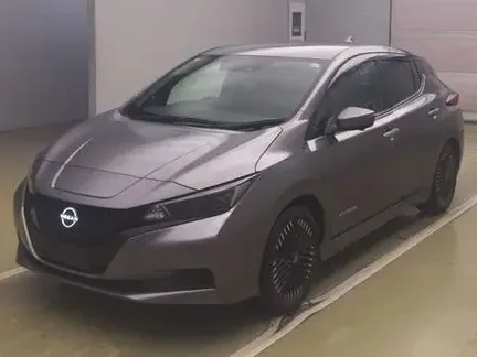 2023 NISSAN LEAF