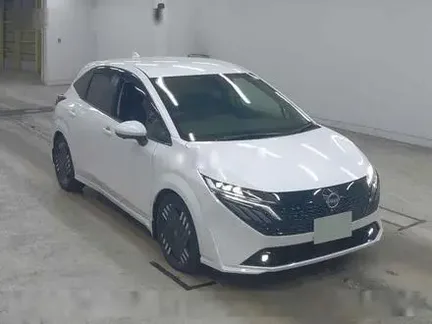 2024 NISSAN AURA