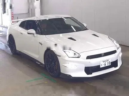2023 NISSAN GT-R