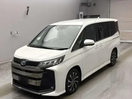 2022 TOYOTA NOAH