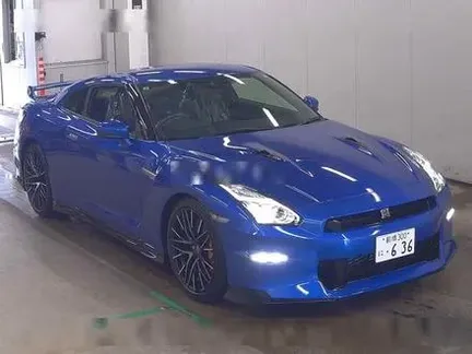 2025 NISSAN GT-R