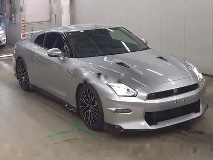 2023 NISSAN GT-R