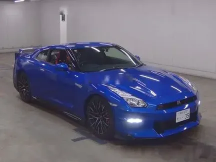 2025 NISSAN GT-R