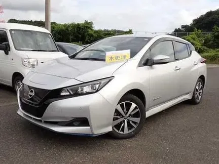 2022 NISSAN LEAF