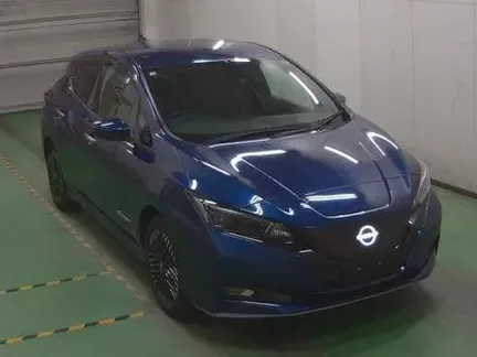 2023 NISSAN LEAF