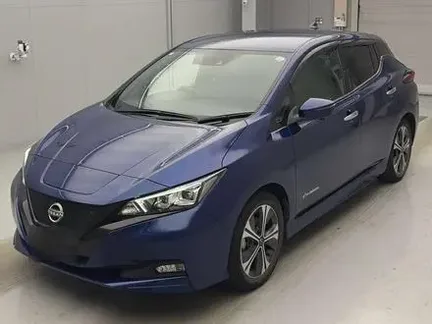 2022 NISSAN LEAF