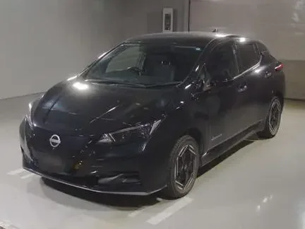 2023 NISSAN LEAF