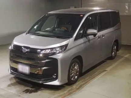 2025 TOYOTA NOAH