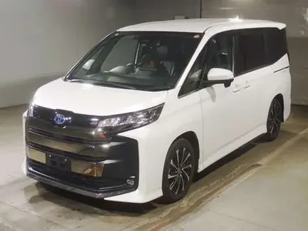 2022 TOYOTA NOAH