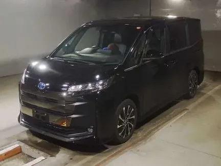 2022 TOYOTA NOAH