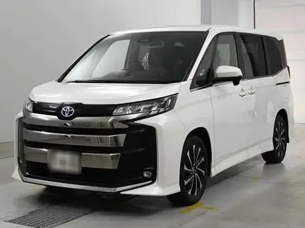 2022 TOYOTA NOAH