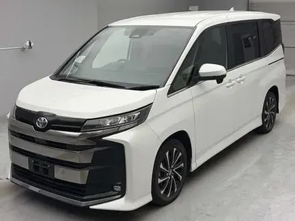 2022 TOYOTA NOAH
