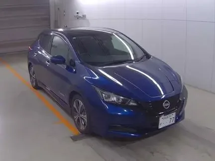 2022 NISSAN LEAF