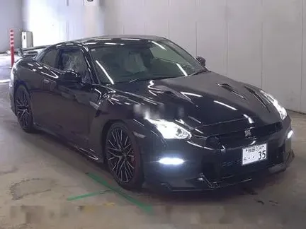 2024 NISSAN GT-R