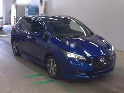 2022 NISSAN LEAF