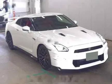 2024 NISSAN GT-R