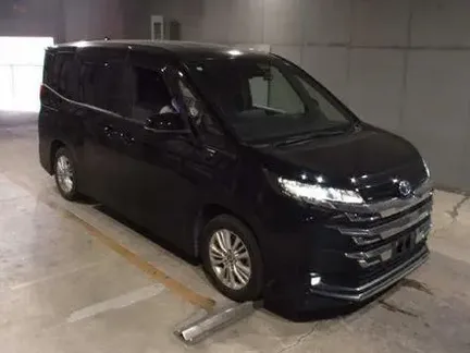 2022 TOYOTA NOAH