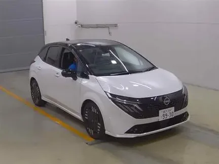 2025 NISSAN AURA