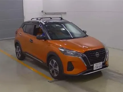 2022 NISSAN KICKS