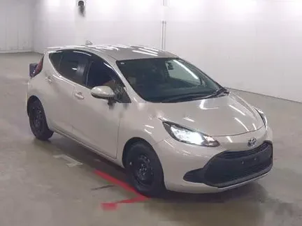 2025 TOYOTA AQUA