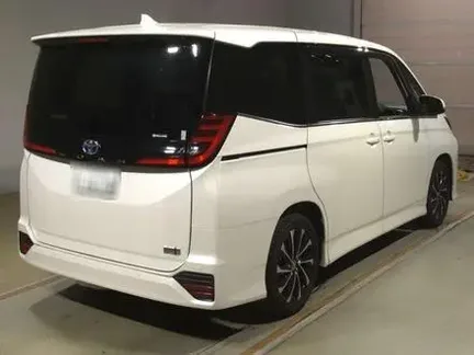 2023 TOYOTA NOAH