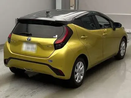 2024 TOYOTA AQUA