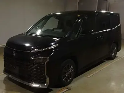 2022 TOYOTA VOXY