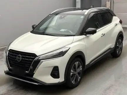 2022 NISSAN KICKS