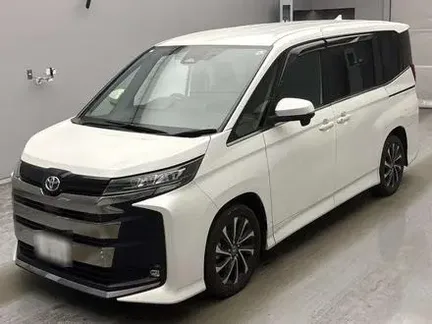 2022 TOYOTA NOAH