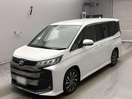 2025 TOYOTA NOAH