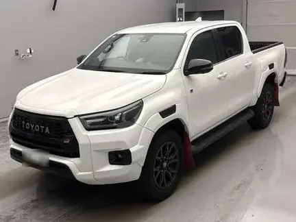 2022 TOYOTA HILUX