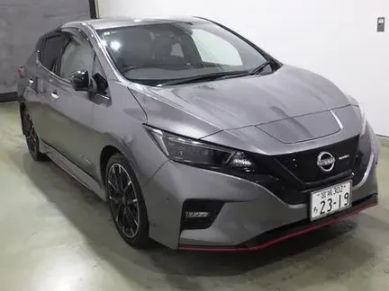2022 NISSAN LEAF