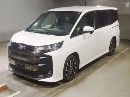 2025 TOYOTA NOAH