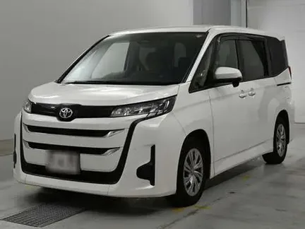 2025 TOYOTA NOAH