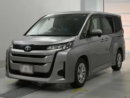 2022 TOYOTA NOAH