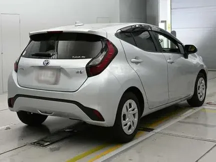 2022 TOYOTA AQUA