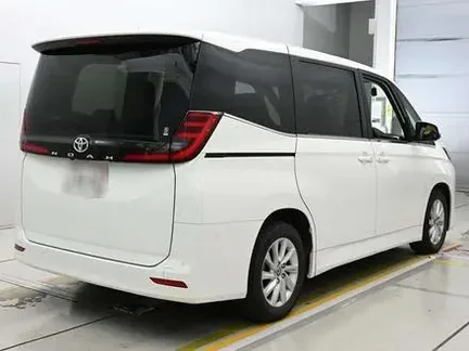 2022 TOYOTA NOAH