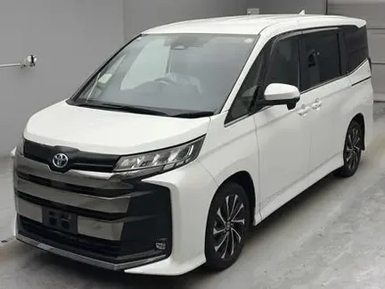 2022 TOYOTA NOAH