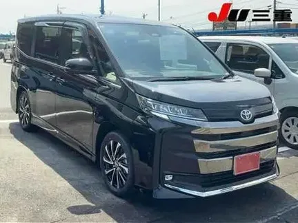 2025 TOYOTA NOAH