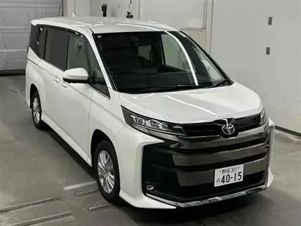 2025 TOYOTA NOAH