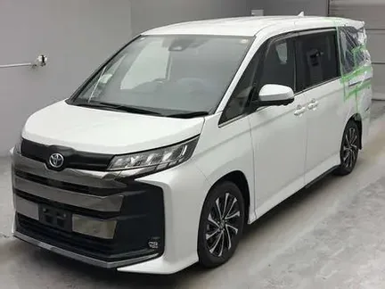 2025 TOYOTA NOAH