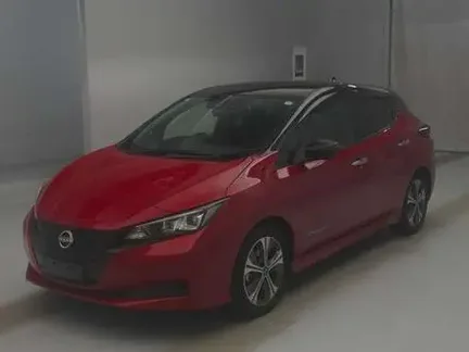 2022 NISSAN LEAF