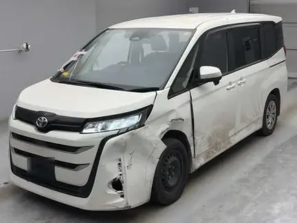2025 TOYOTA NOAH