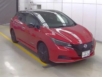 2023 NISSAN LEAF