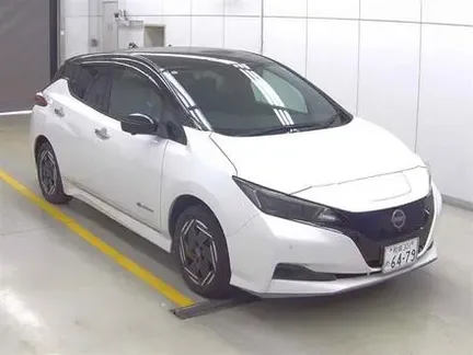 2023 NISSAN LEAF