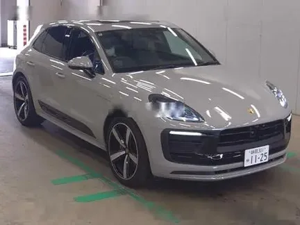 2024 PORSCHE MACAN