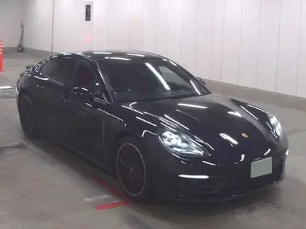 2022 PORSCHE PANAMERA