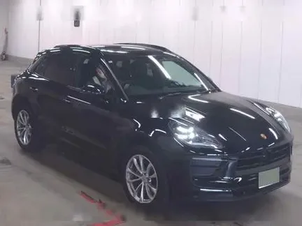 2024 PORSCHE MACAN